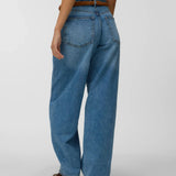 Zoe Barrel Jeans - Medium Blue Denim
